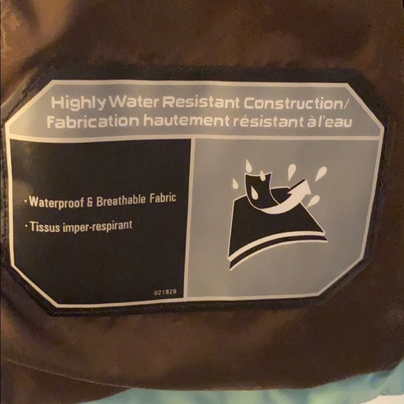 Columbia Womans (M) 2 in 1 water resistant jacket - Picture 5 of 8